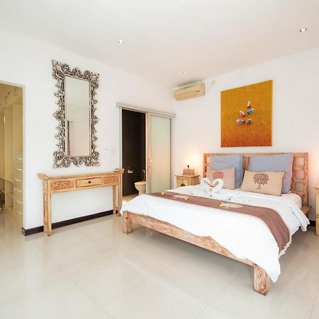 Villa Maya Seminyak Экстерьер фото